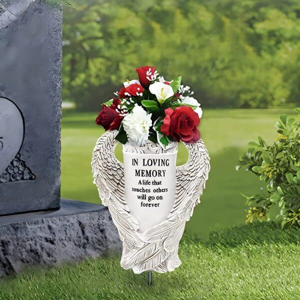 sm221047 angel wings vases with spikes1