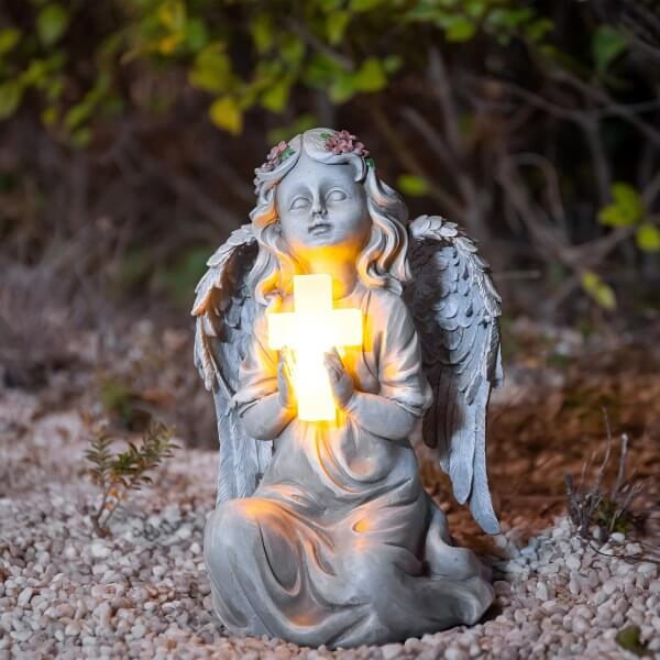 sm251054 solar praying angel statue with cross (1)