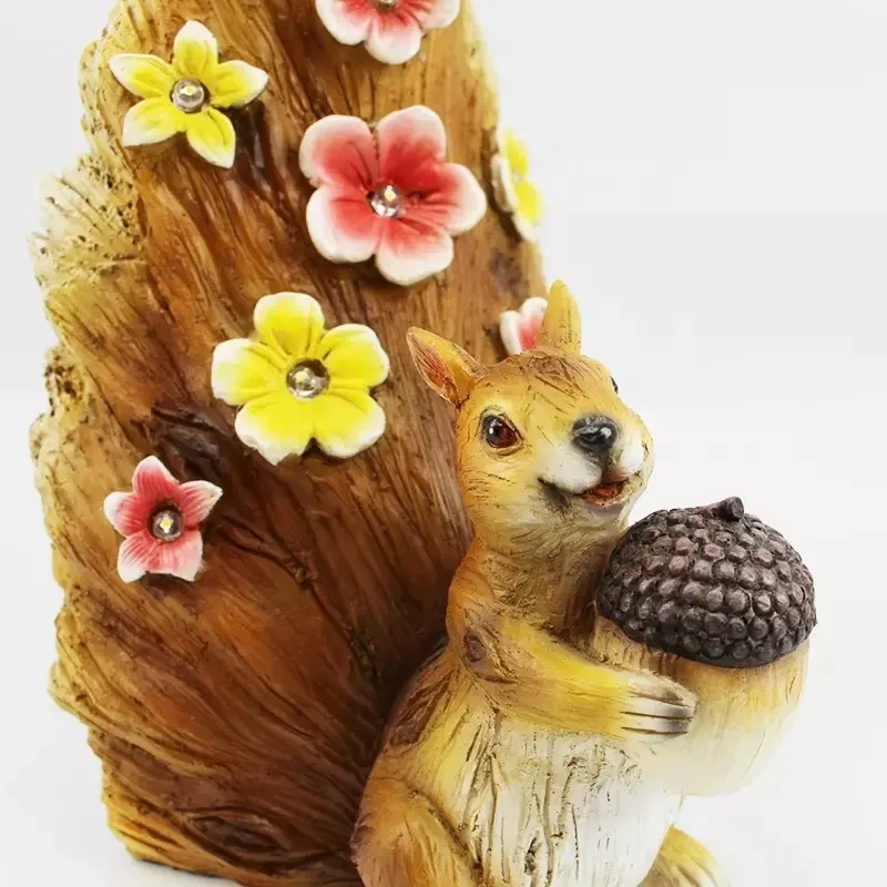 SM221132 Solar Powered Resin Squirrel Statue - Freestanding Light Animal Sculpture_3
