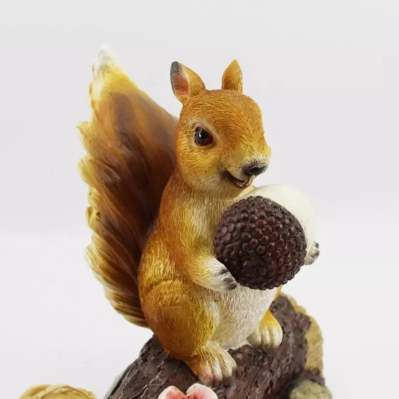 SM221133 Solar Squirrel Eating Pine Cone Resin Statue - Freestanding Light-Up Animal Sculpture_6