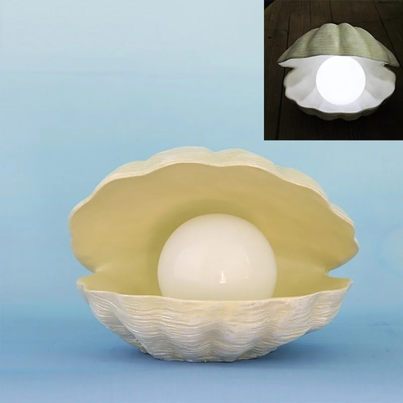 SM221179 Solar Freestanding Light Resin Statue with Bead in Shell Globe
