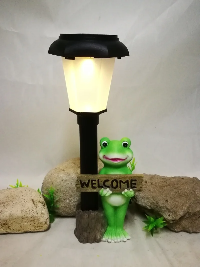 SM221182 Solar Frog Resin Statue with Welcome Sign Freestanding Light Animal