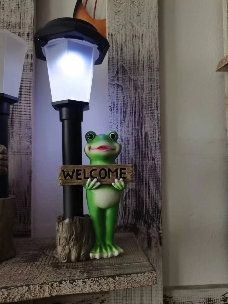 SM221182 Solar Frog Resin Statue with Welcome Sign Freestanding Light Animal_3