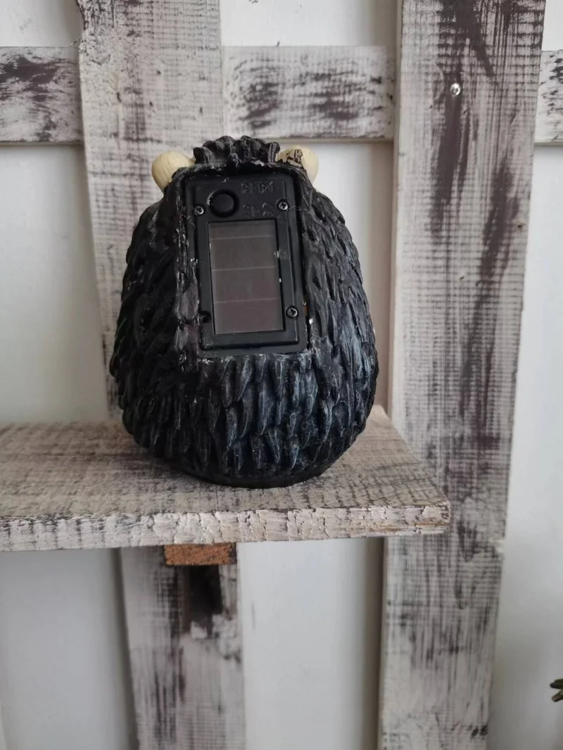 SM221183 Solar Hedgehog Resin Statue Freestanding Light Animal_3