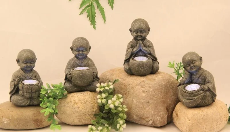 SM221191 Little Monk Resin Statue Solar Freestanding Light_2