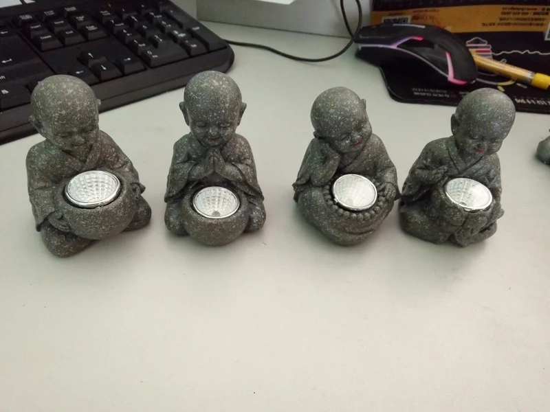 SM221191 Little Monk Resin Statue Solar Freestanding Light_3