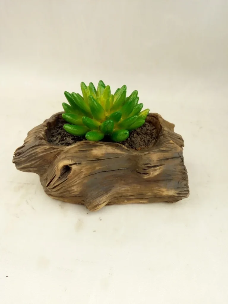 SM221193 Succulent Solar Resin Statue Freestanding Light
