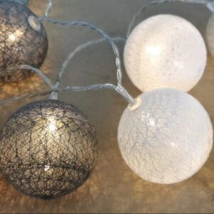 sm221218 abs plastic cotton ball solar globe string lights (10 led)
