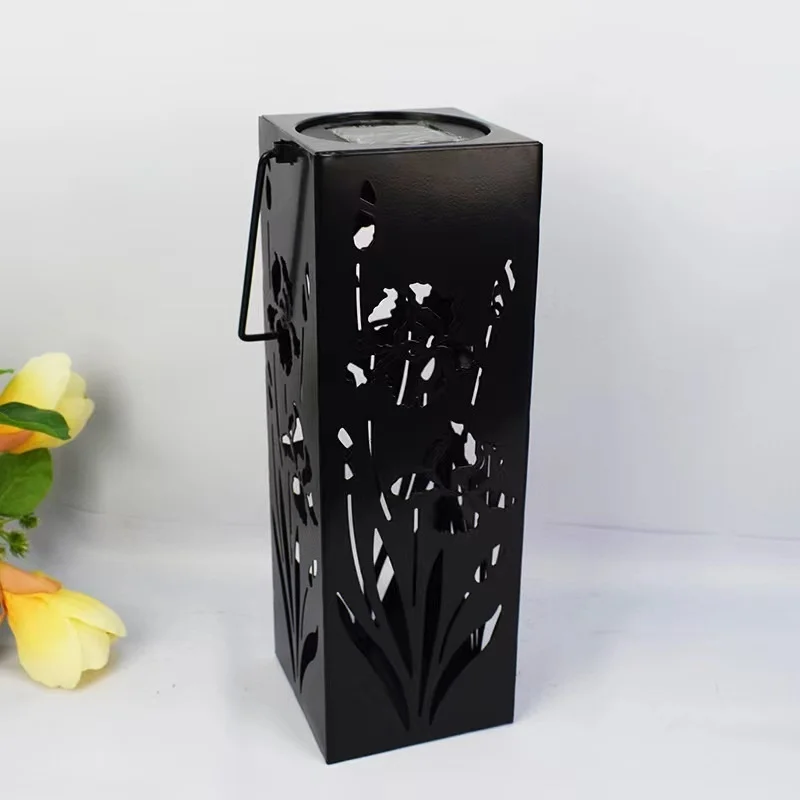 SM221304 PP Plastic Hollow Design Solar Hanging Lantern Light_2