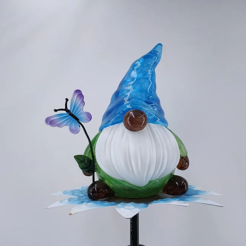 SM221366 Resin Gnome Statue with Solar LED Freestanding Light