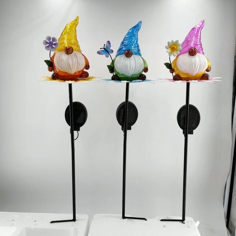 SM221366 Resin Gnome Statue with Solar LED Freestanding Light_1