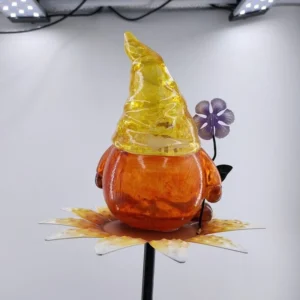 SM221366 Resin Gnome Statue with Solar LED Freestanding Light_13