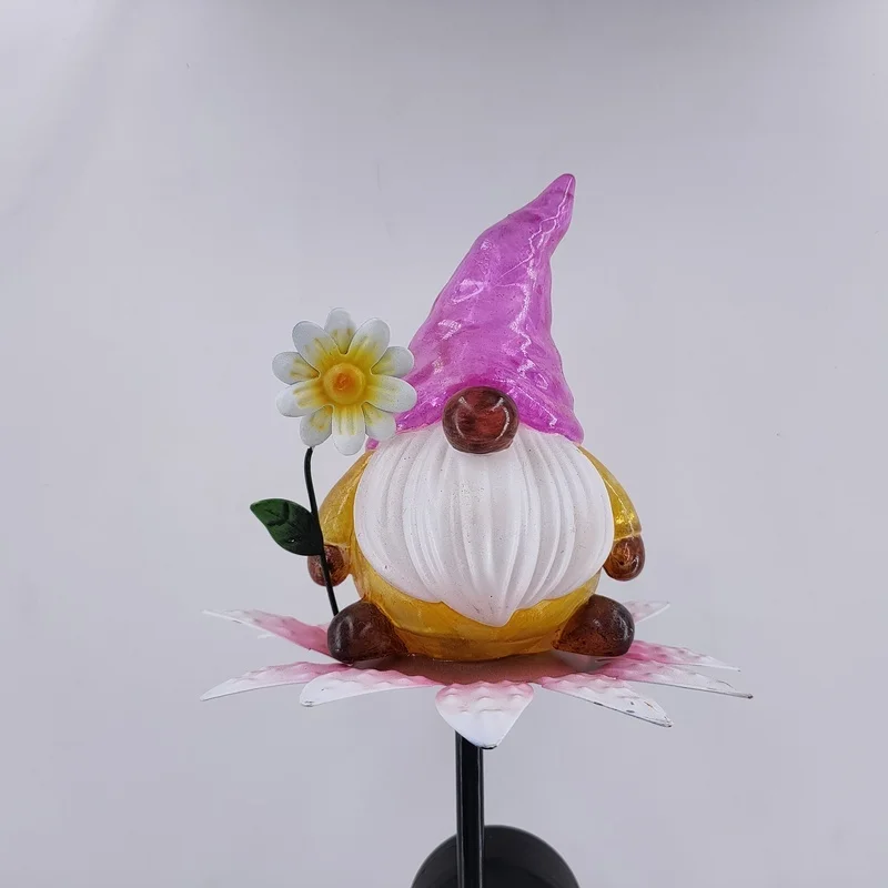 SM221366 Resin Gnome Statue with Solar LED Freestanding Light_3