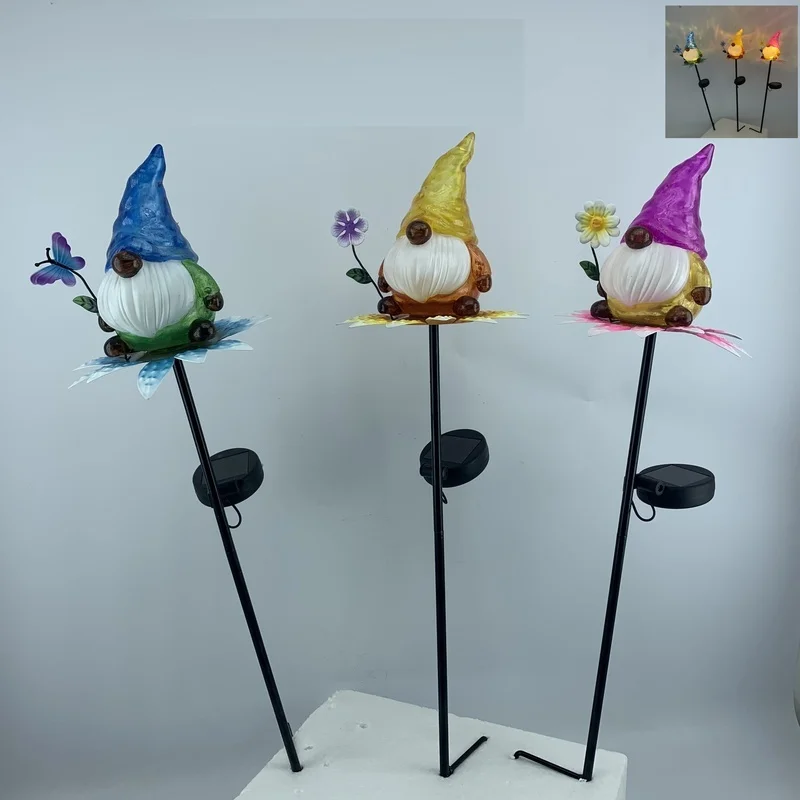 SM221366 Resin Gnome Statue with Solar LED Freestanding Light_8