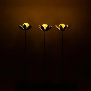 SM221419 Solar Stake Light with Metal Iron and Glass Lotus Flower_2