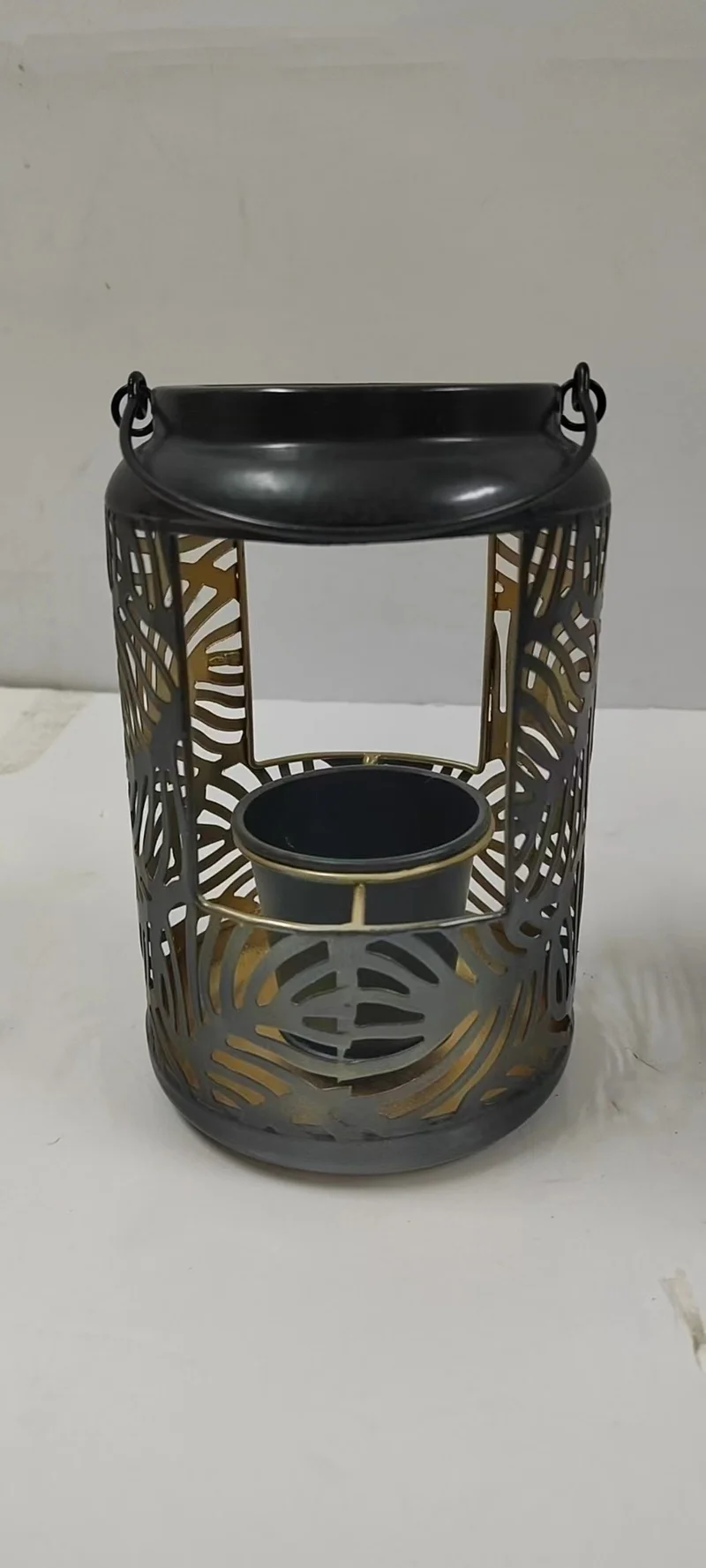 SM221425 Decorative Metal Iron Hanging Planter with Solar Light_3