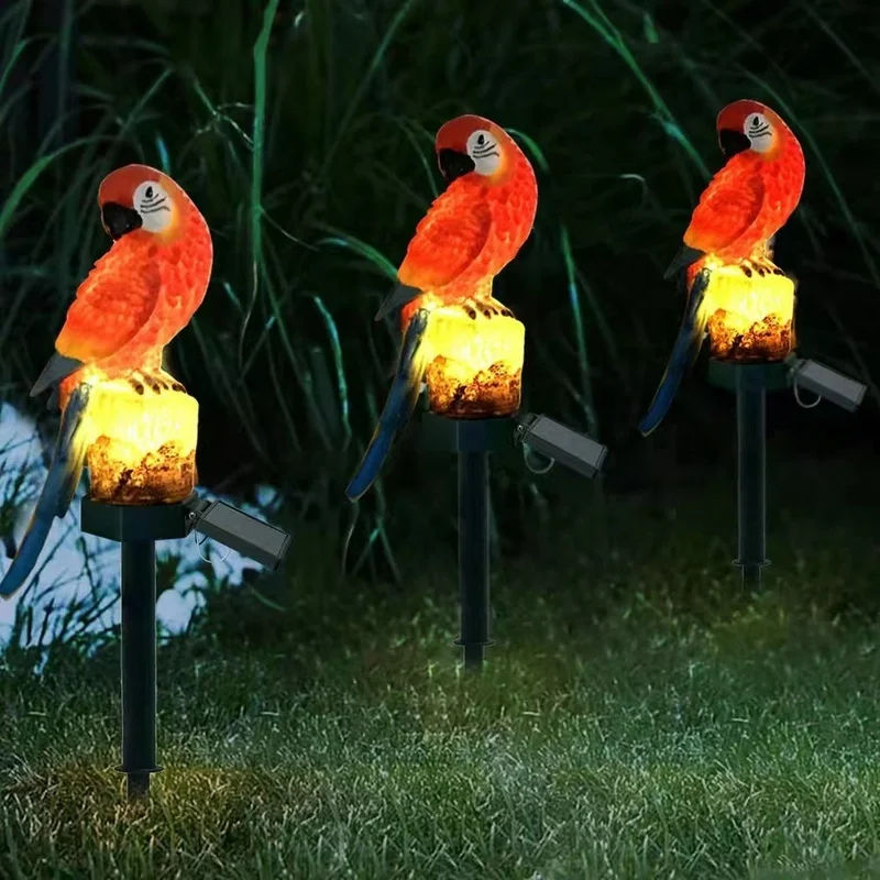 SM221435 Parrot Resin Statue Solar LED Freestanding Animal Light