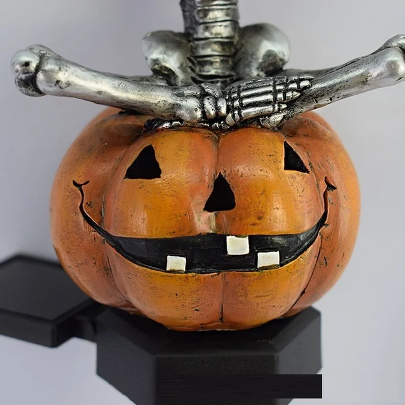 SM221475 Solar Skeleton & Pumpkin Stake Light Resin Statue_3