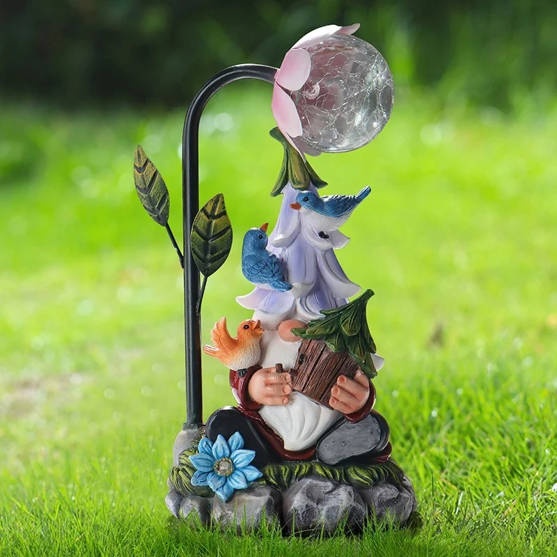 SM221635 Solar Powered Resin Garden Gnome Statue with Freestanding Light_2