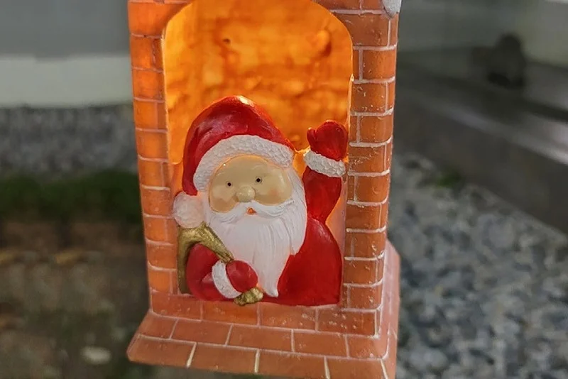 SM22546 Santa Claus Resin Statue Christmas Decoration with Solar Lights, Freestanding Light_5