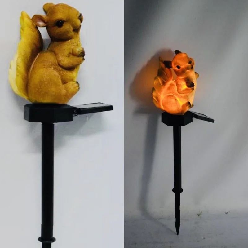 SM22815 Solar LED Resin Squirrel Statue Freestanding Animal Light