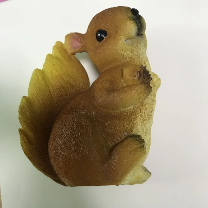 SM22815 Solar LED Resin Squirrel Statue Freestanding Animal Light_2