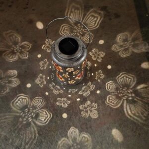 SM23060 Dekorative Solarlaterne aus Metall, Eisen, mit Hohlprofil