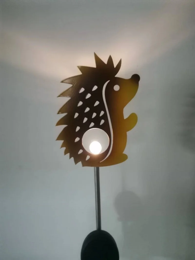 SM231214 Plastic PP Hedgehog Animal Solar Stake Light_2