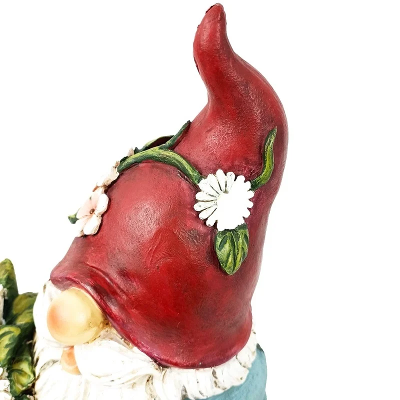 SM23307 Solar Polyresin Gnome Statue with Freestanding Light