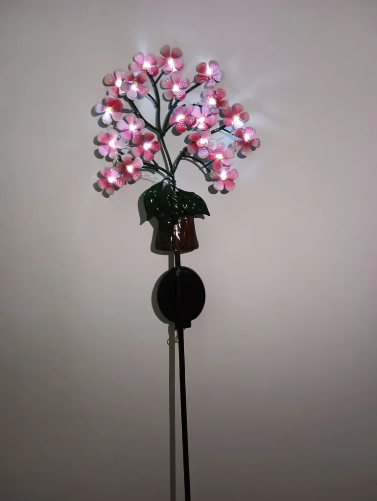 SM23403 PP Plastic Solar Flower Stake Light