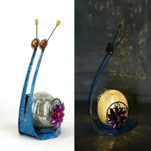 SM23557 Glass Snail Solar Tabletop Light with Metal Iron Animal Design