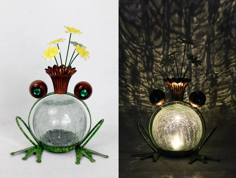 SM23558 Glass Frog Metal Iron Solar Tabletop Animal Light