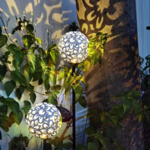 SM24015 Metal Iron White Hollow Round Ball Globe Solar Stake Light