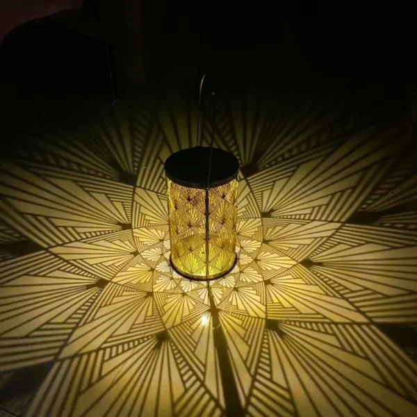 SM24061 Plastic PP Lotus Flower-Shaped Hanging Solar Lantern