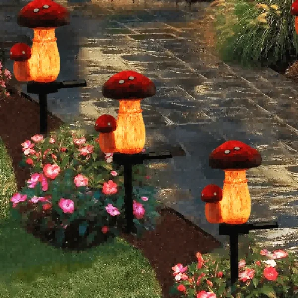 SM24067 Mushroom Resin Statue Solar Stake Light_2