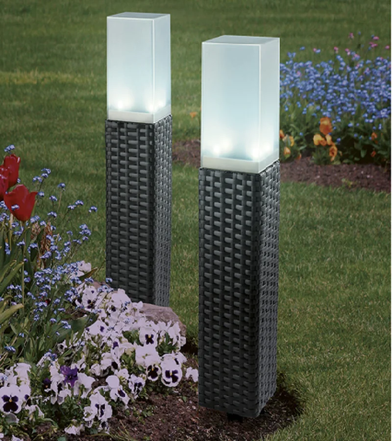 SM241096 Rattan Effect Plastic PP Solar Stake Light with 4 LEDs