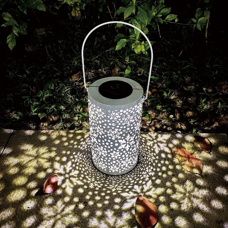 SM24673 Metal-iron White Snowflake Hollow-out Solar Hanging Lantern with Automatic Sensor_1_20251010_142404