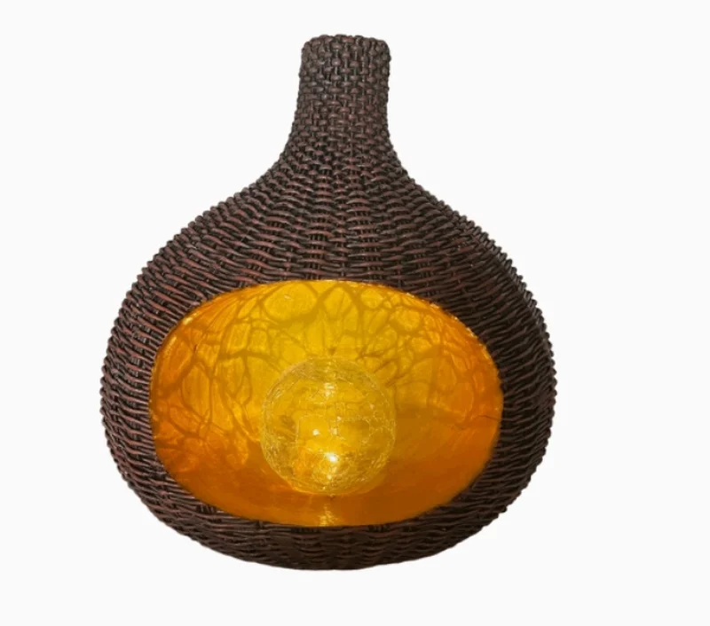 SM24763 Solar Lamp Resin Statue for Outdoor Vase and Tabletop Lighting