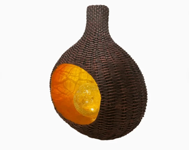 SM24763 Solar Lamp Resin Statue for Outdoor Vase and Tabletop Lighting_3