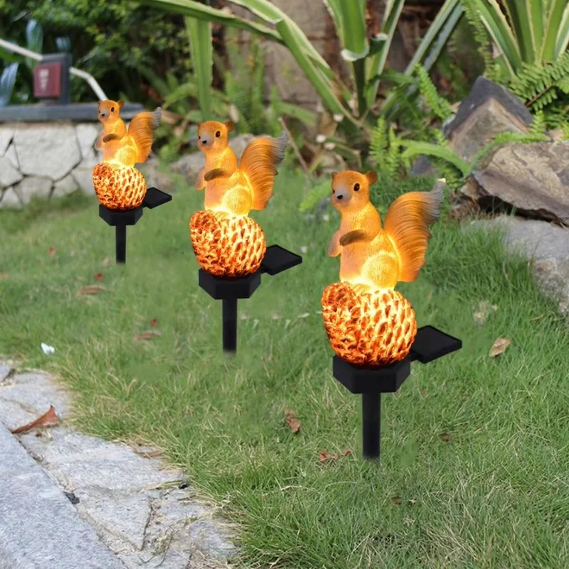 SM24782 Resin Squirrel Statue Garden Solar Outdoor Light Animal Decor Freestanding_2