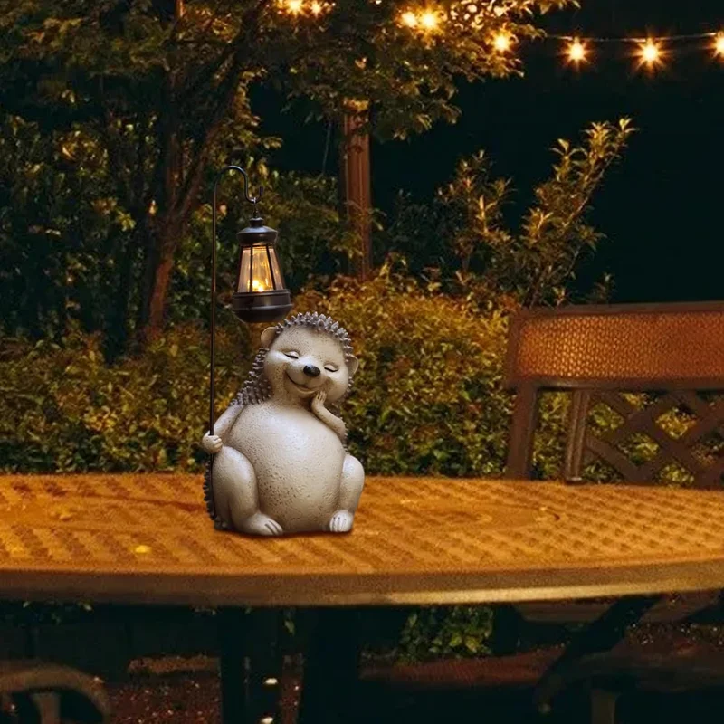 SM24863 Resin Hedgehog Statue with Solar Lantern Hanging Light_5