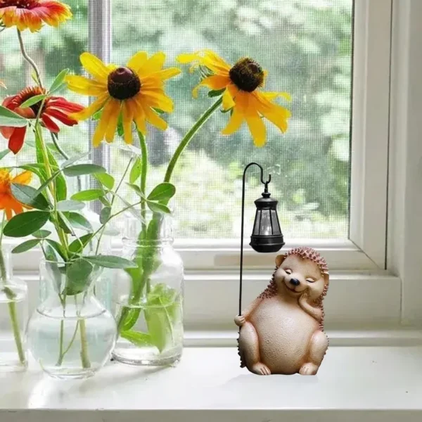 SM24863 Resin Hedgehog Statue with Solar Lantern Hanging Light_8