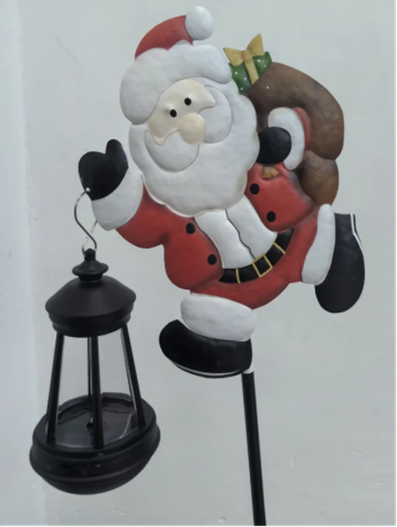 SM24886 Plastic PP Santa Claus Holding Solar Lantern Garden Decorative Stake_2