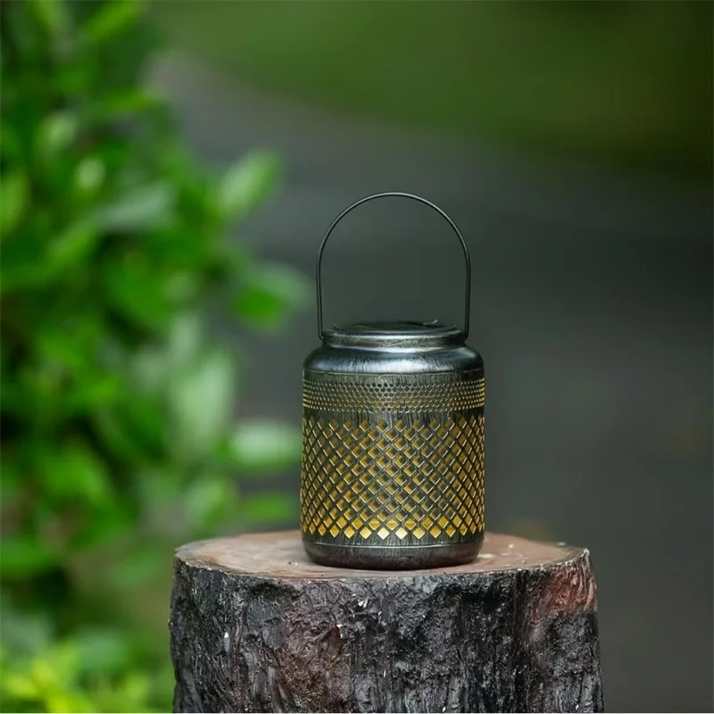 SM25185 Red Plastic PP Decorative Solar Hanging Lantern with Handle_5
