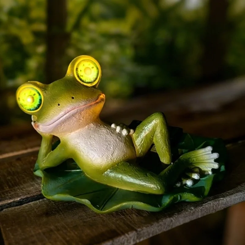 SM25480 Lazy Frog Resin Statue Solar Freestanding Animal Light_3