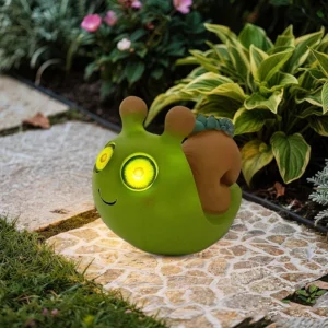SM25483 Snail Solar Resin Statue Freestanding Animal Light