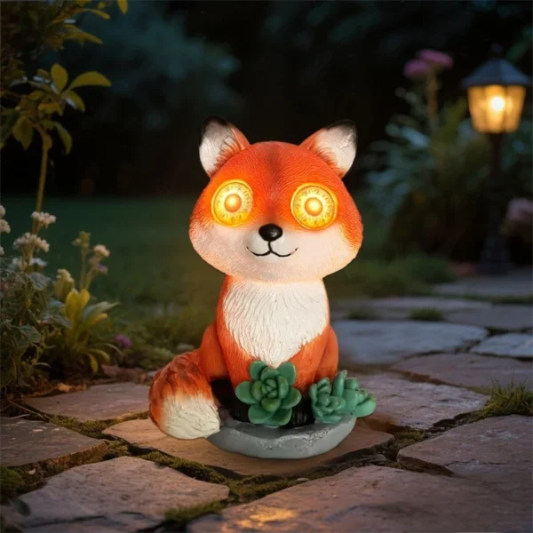 SM25484 Fox Resin Statue Solar Freestanding Animal Light