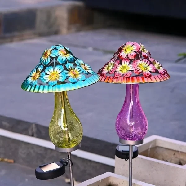 SM25907 Solar Powered Metal Iron Mushroom Tabletop Lamp_2
