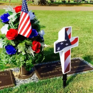 solar usa flag lights for veteran memorial