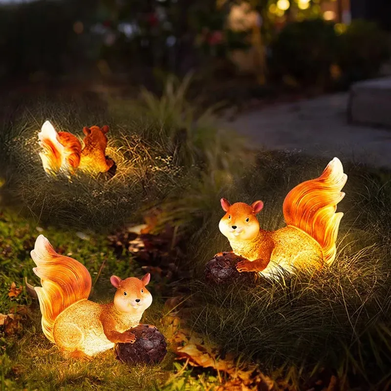 05 Oem Squirrel Solar Lights